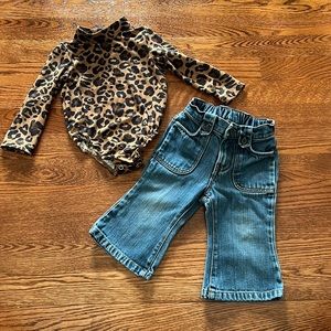 A little 70’s baby! Leopard Print turtleneck and flare jeans, 12 months